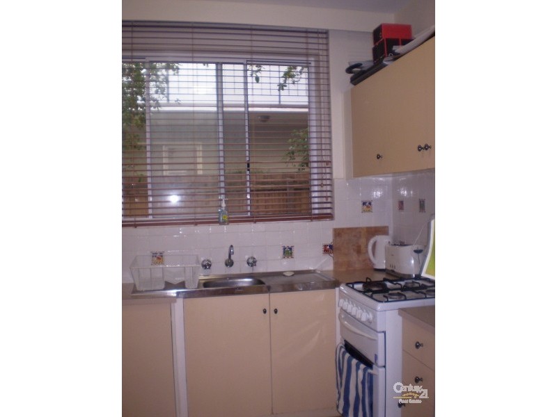 8/31 Charnwood Road, St Kilda VIC 3182