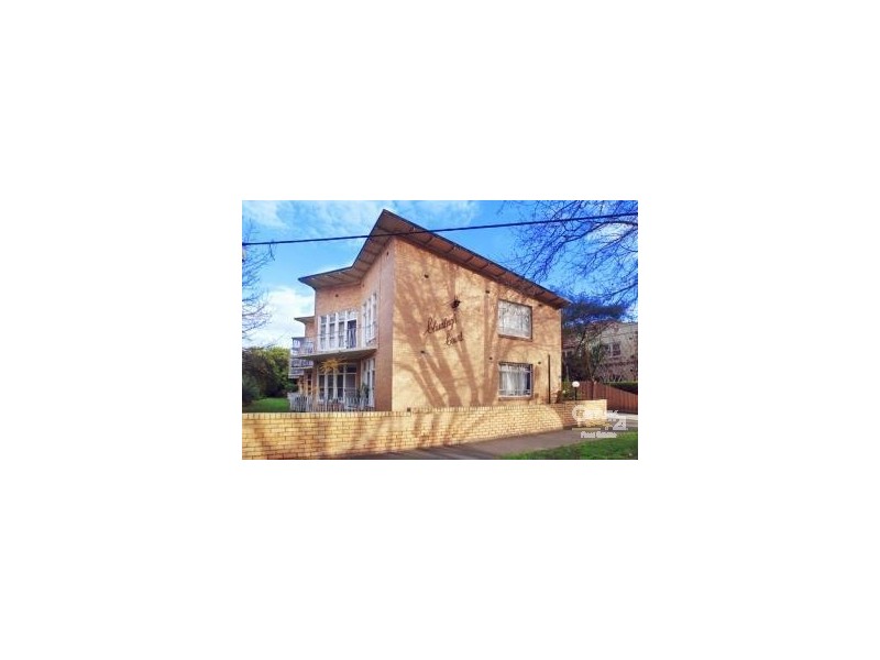 15/9 Dickens Street, Elwood VIC 3184