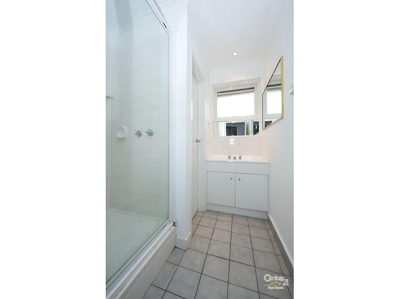 4/2a Kinross Avenue, Caulfield North VIC 3161