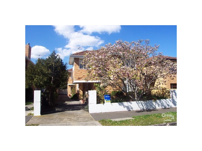 3/4 Hammerdale Avenue, St Kilda East VIC 3183