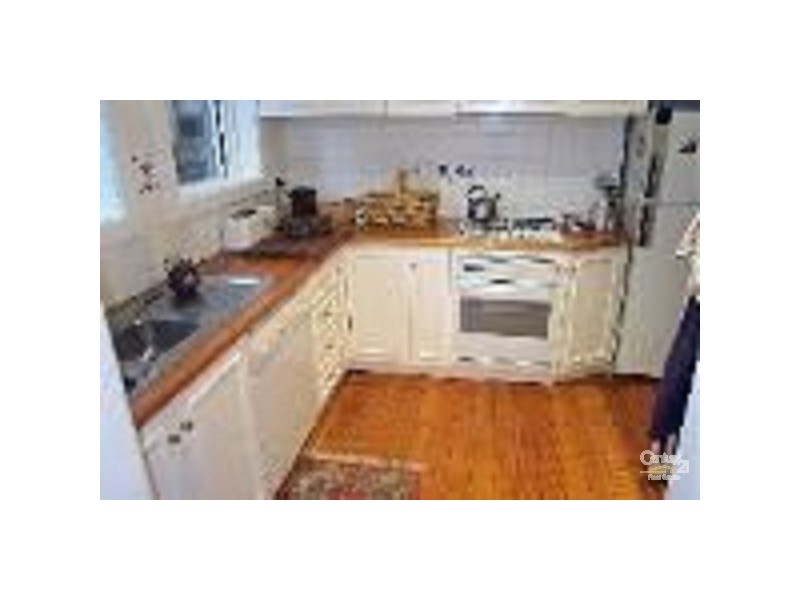 3/4 Hammerdale Avenue, St Kilda East VIC 3183