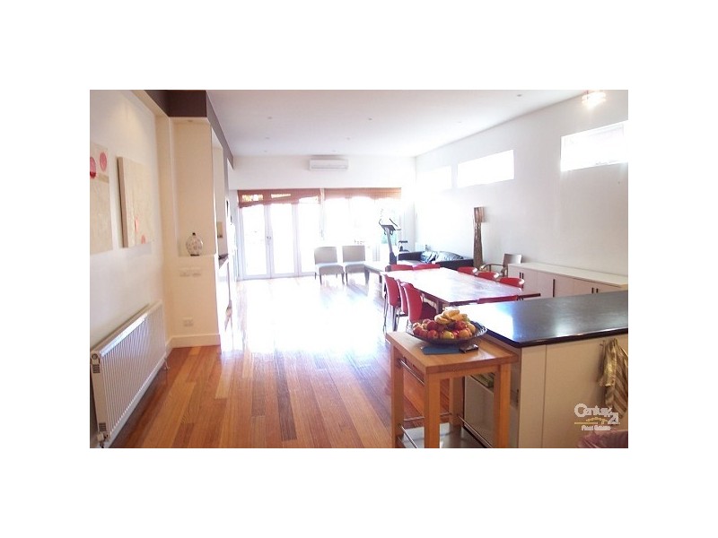 6 Elmhurst Road, Caulfield North VIC 3161