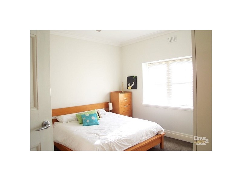 6 Elmhurst Road, Caulfield North VIC 3161