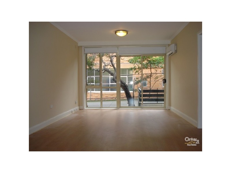 8/6 Westbury Street, St Kilda East VIC 3183