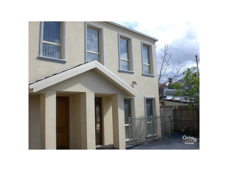 2/25 Raglan Street, St Kilda East VIC 3183
