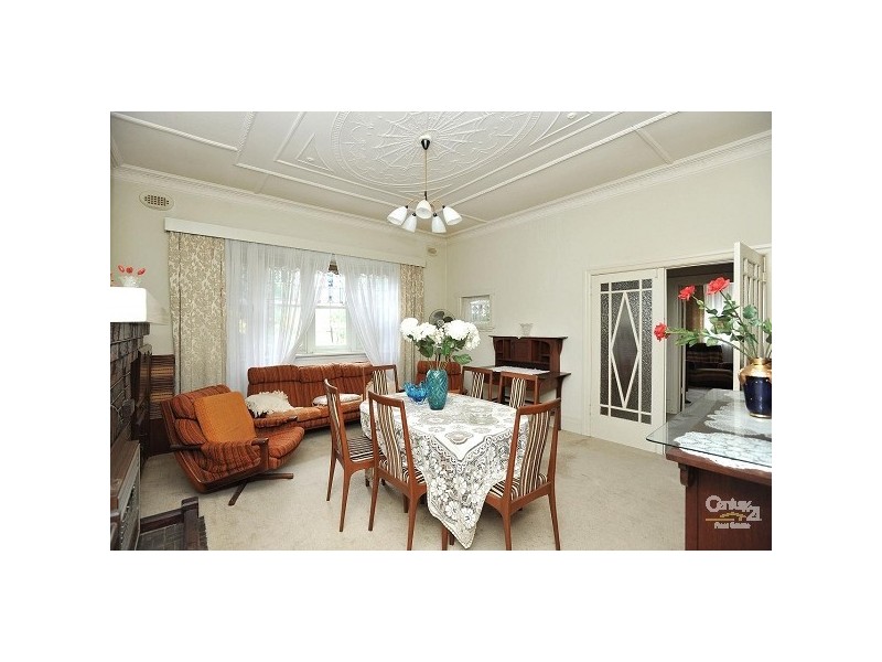 18 Ontario Street, Caulfield North VIC 3161