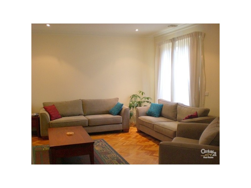 11 Empress Road, St Kilda East VIC 3183