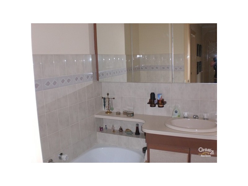 2/8 Fisher Street, Malvern East VIC 3145