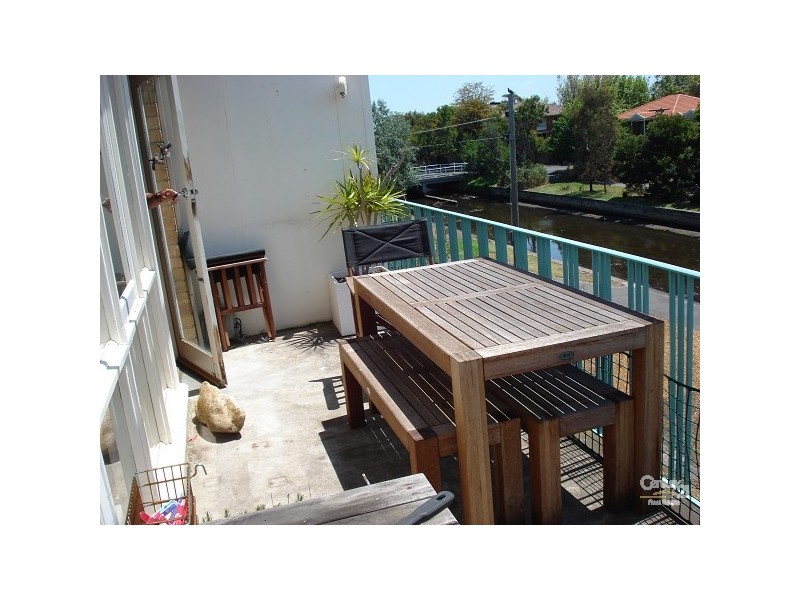 11/64 Broadway, Elwood VIC 3184