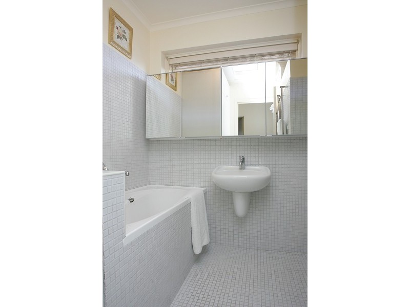8/210 Inkerman Street, St Kilda East VIC 3183