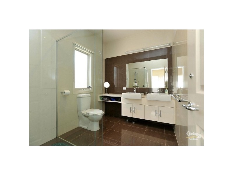 2/116-118 Orrong Road, Elsternwick VIC 3185