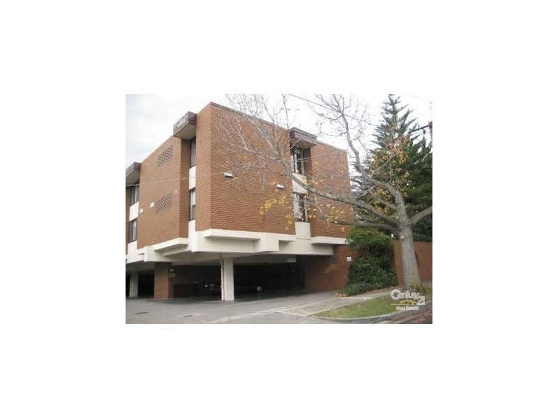 11/8 Mooltan Street, St Kilda East VIC 3183