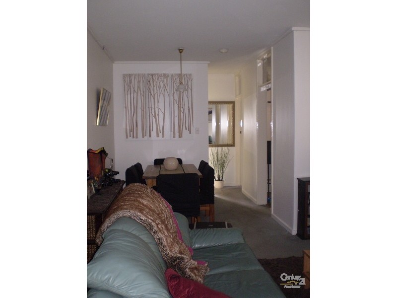 11/8 Mooltan Street, St Kilda East VIC 3183