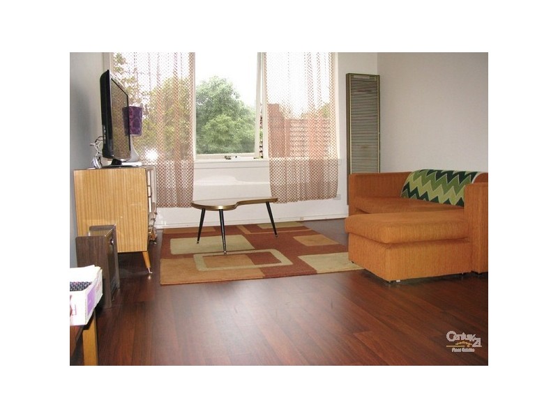 8/41 Alma Road, St Kilda VIC 3182