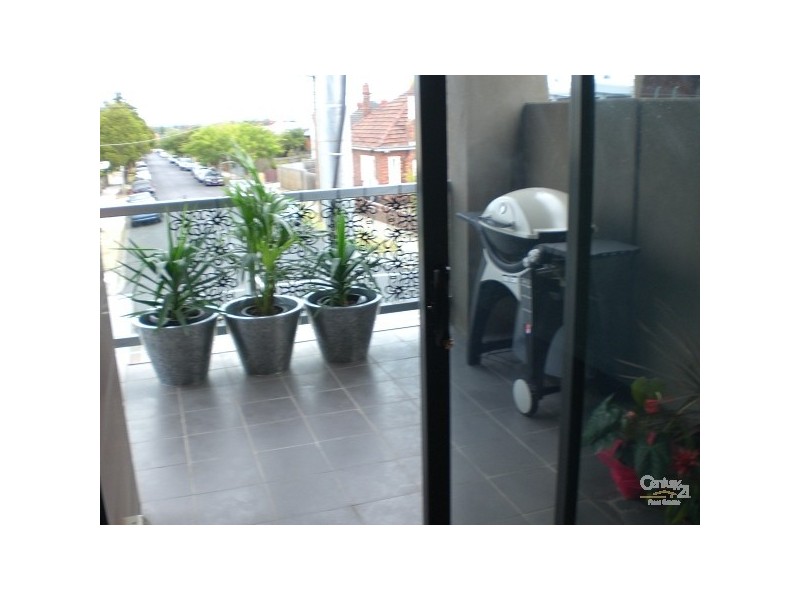 4/667 Glenhuntly Road, Caulfield VIC 3162