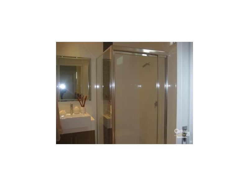 1/69a Westbury Street, St Kilda East VIC 3183