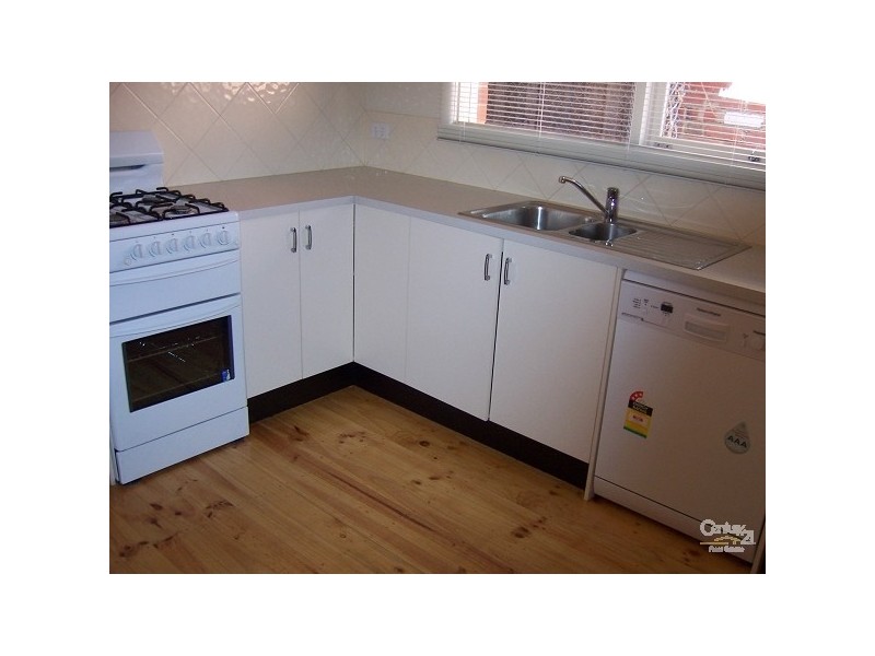 2/9 Addison Street, Elwood VIC 3184