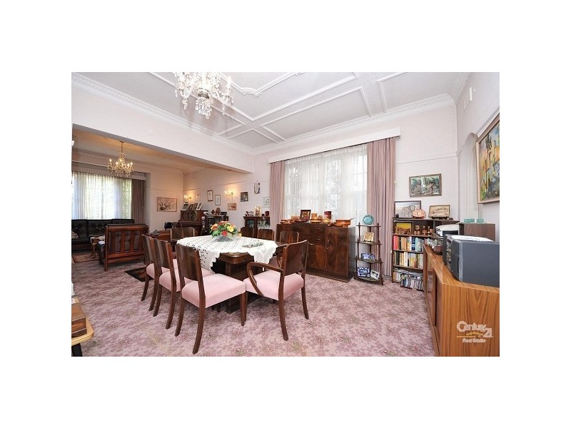 17 Balaclava Road, St Kilda East VIC 3183