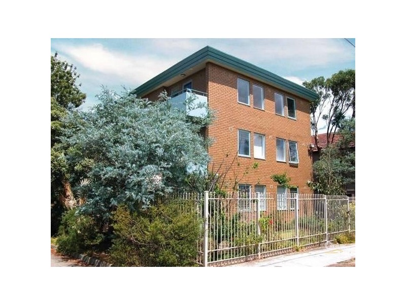 8/61 Robe Street, St Kilda VIC 3182