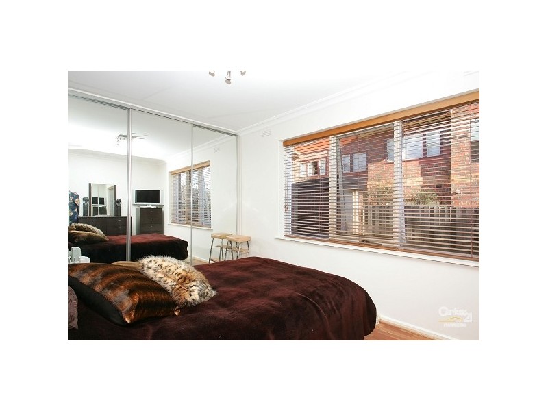 2/340 Dandenong Road, St Kilda East VIC 3183