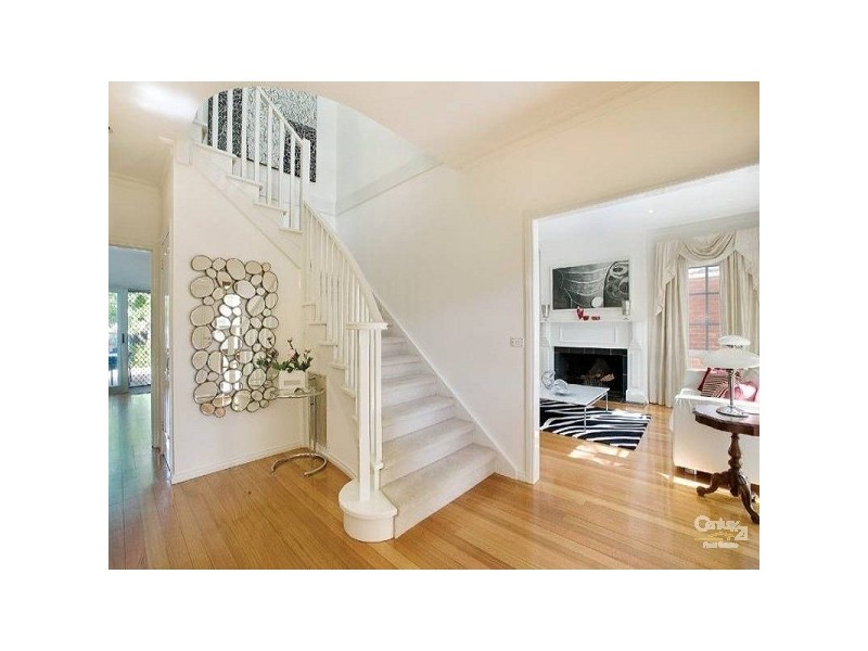 11 Park Road, Glen Iris VIC 3146