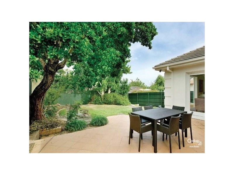 11 Park Road, Glen Iris VIC 3146