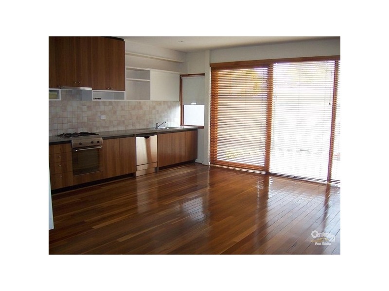 6 Bowen Street, St Kilda East VIC 3183