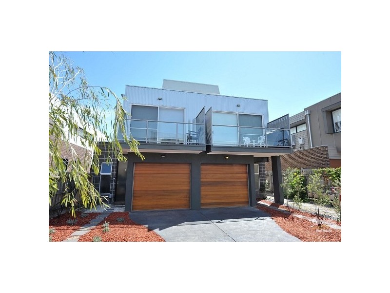 2/32 Gourlay Street, St Kilda East VIC 3183