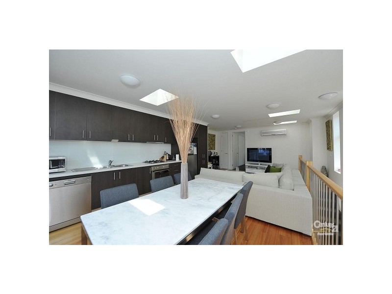 2/32 Gourlay Street, St Kilda East VIC 3183