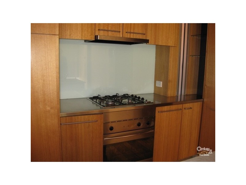 3/156 Carlisle Street, St Kilda VIC 3182