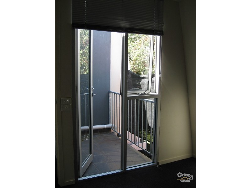 3/156 Carlisle Street, St Kilda VIC 3182