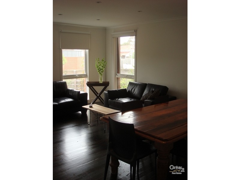 11 Woodstock Street, St Kilda East VIC 3183