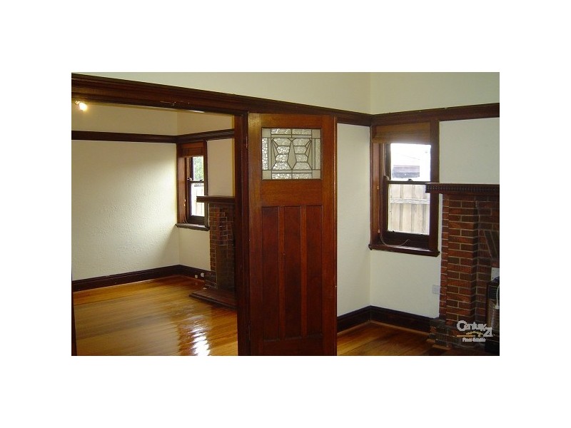 185 Murrumbeena Road, Carnegie VIC 3163