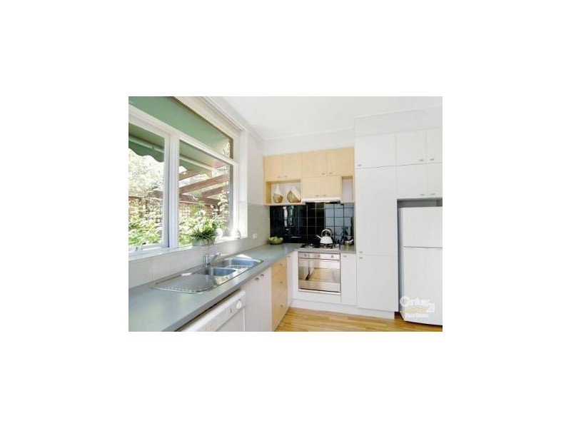 2/16 Khartoum Street, Caulfield VIC 3162