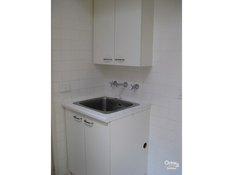 3/156 Carlisle Street, St Kilda VIC 3182