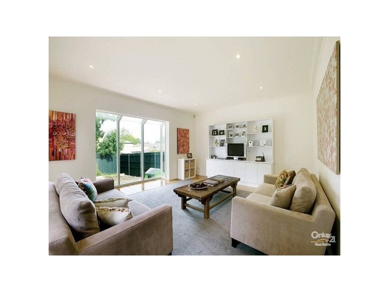 11 Park Road, Glen Iris VIC 3146