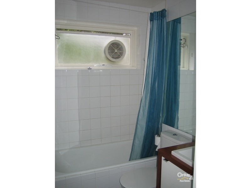 1/45 Robe Street, St Kilda VIC 3182