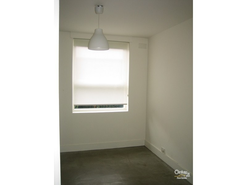 1/45 Robe Street, St Kilda VIC 3182