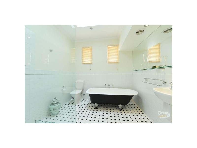 37 Pakington Street, St Kilda VIC 3182