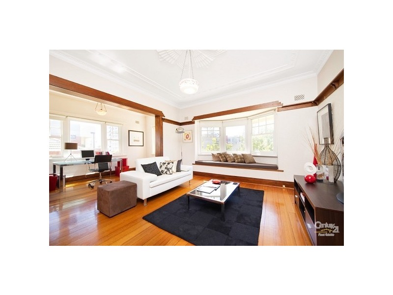 9/5 Robe Street, St Kilda VIC 3182