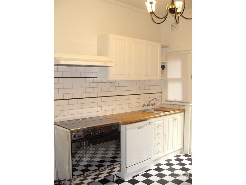 2/160 Chapel Street, St Kilda East VIC 3183