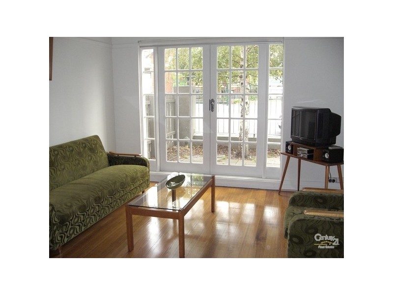 2/160 Chapel Street, St Kilda East VIC 3183