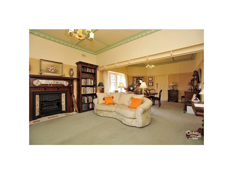 211 North Road, Caulfield South VIC 3162