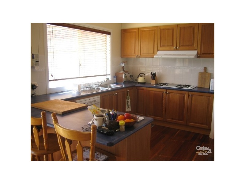 2 Cobbler Grange, Lynbrook VIC 3975