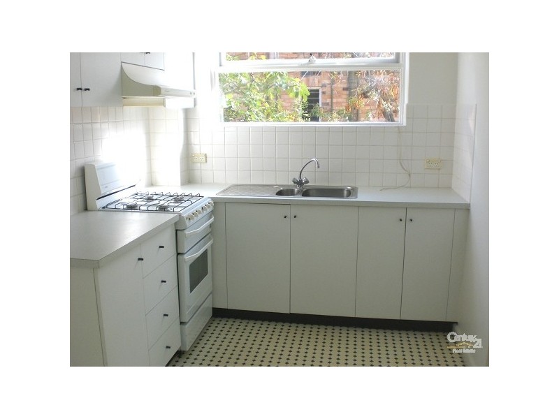 4/131 Alma Road, St Kilda East VIC 3183