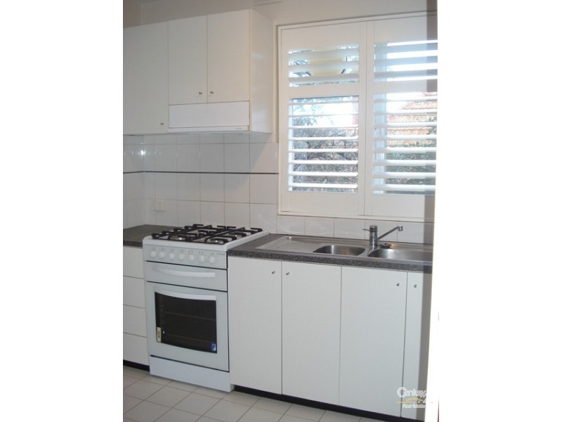 6/4 Hartpury Avenue, Elwood VIC 3184