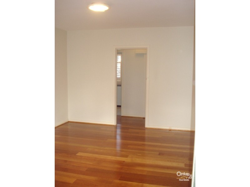 6/4 Hartpury Avenue, Elwood VIC 3184