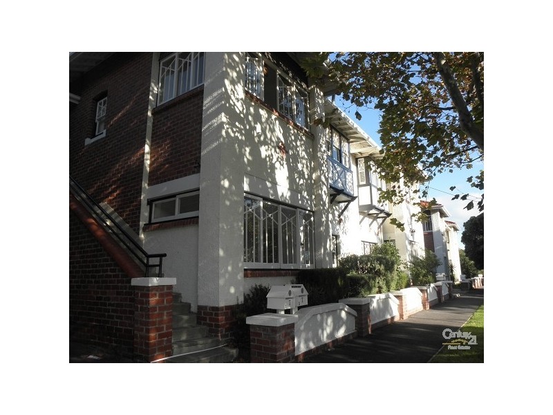 1/7 Byrne Avenue, Elwood VIC 3184