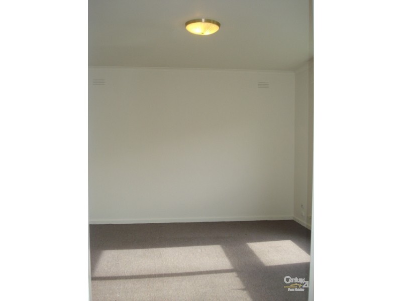 2/40 Elm Grove, St Kilda East VIC 3183