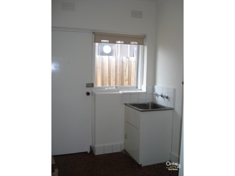 2/40 Elm Grove, St Kilda East VIC 3183